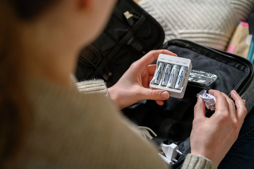 Ładowarka Ansmann USB Basic IV + 4x AA 1300mAh — zdjęcie 6