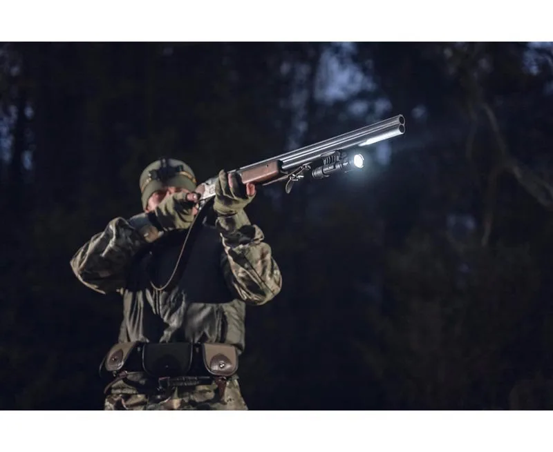 Latarka Armytek Dobermann PRO MAX 3000 lm 2w1 — zdjęcie 7