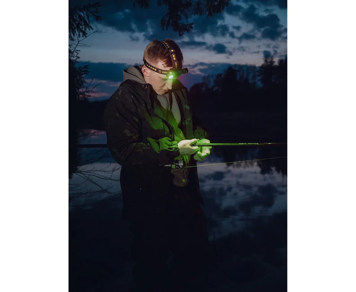 Latarka Armytek Wizard C2 WG  Warm 1020 lm — zdjęcie 11