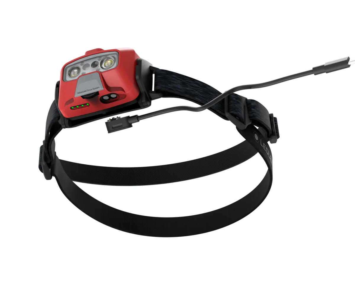 Latarka Ledlenser HF6R Core Red 800 lm — zdjęcie 3