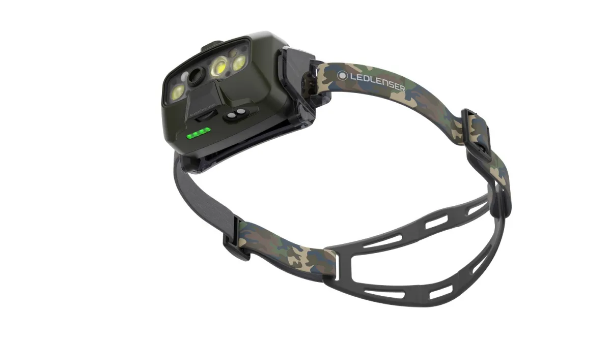 Latarka Ledlenser HF8R Core RGB camouflage 1600lm — zdjęcie 3