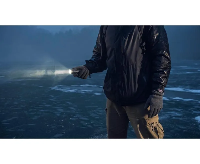 Latarka Armytek Dobermann PRO MAX 3000 lm 2w1 — zdjęcie 4