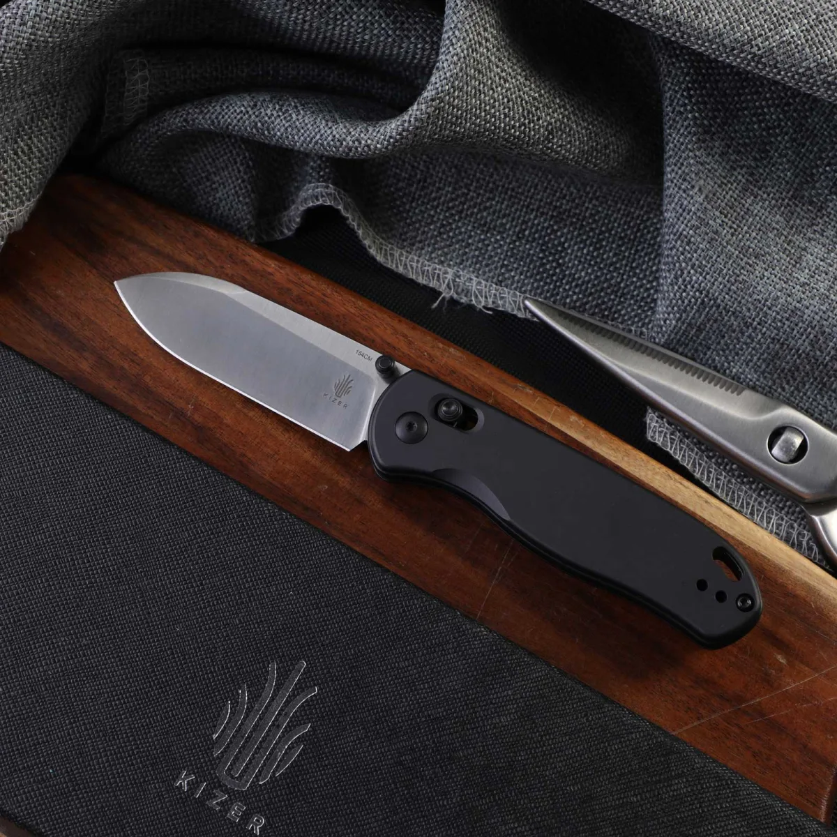 Nóż Kizer Drop Bear Gray Aluminum 154CM — zdjęcie 9