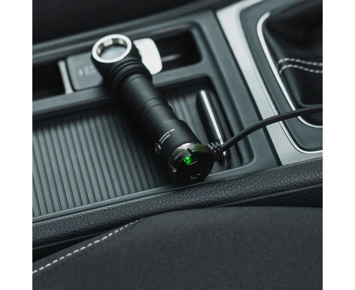 Latarka Armytek Wizard C2 Pro Warm 3w1 2330 lm — zdjęcie 11