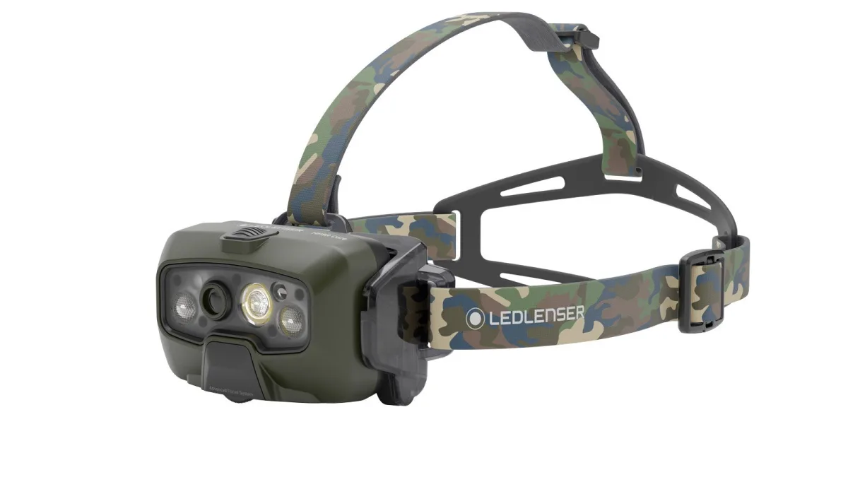 Latarka Ledlenser HF8R Core RGB camouflage 1600lm — zdjęcie 1