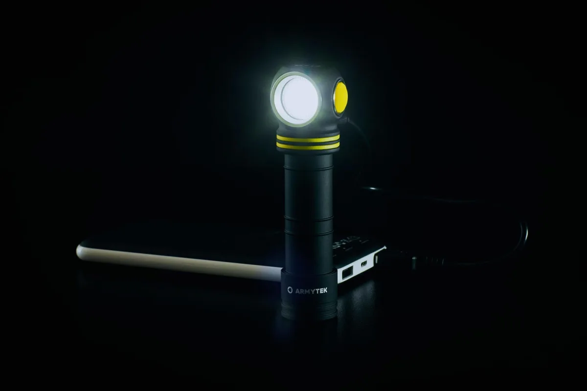 Latarka Armytek Elf C2 USB-C Warm PCB 4w1 1020 lm — zdjęcie 11