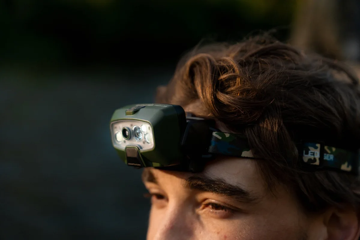 Latarka Ledlenser HF8R Core RGB camouflage 1600lm — zdjęcie 5
