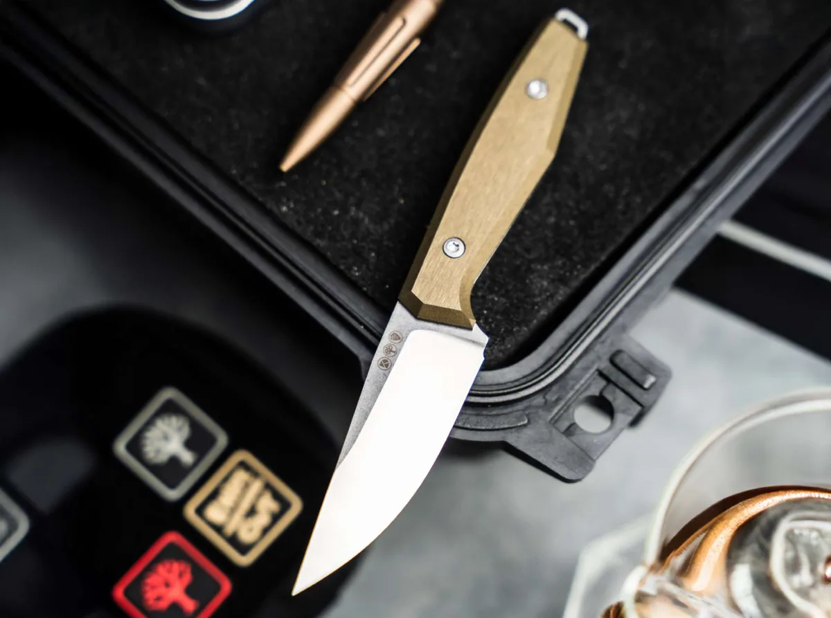 Nóż Böker Daily Knives AK1 Droppoint MagnaCut Gold — zdjęcie 5