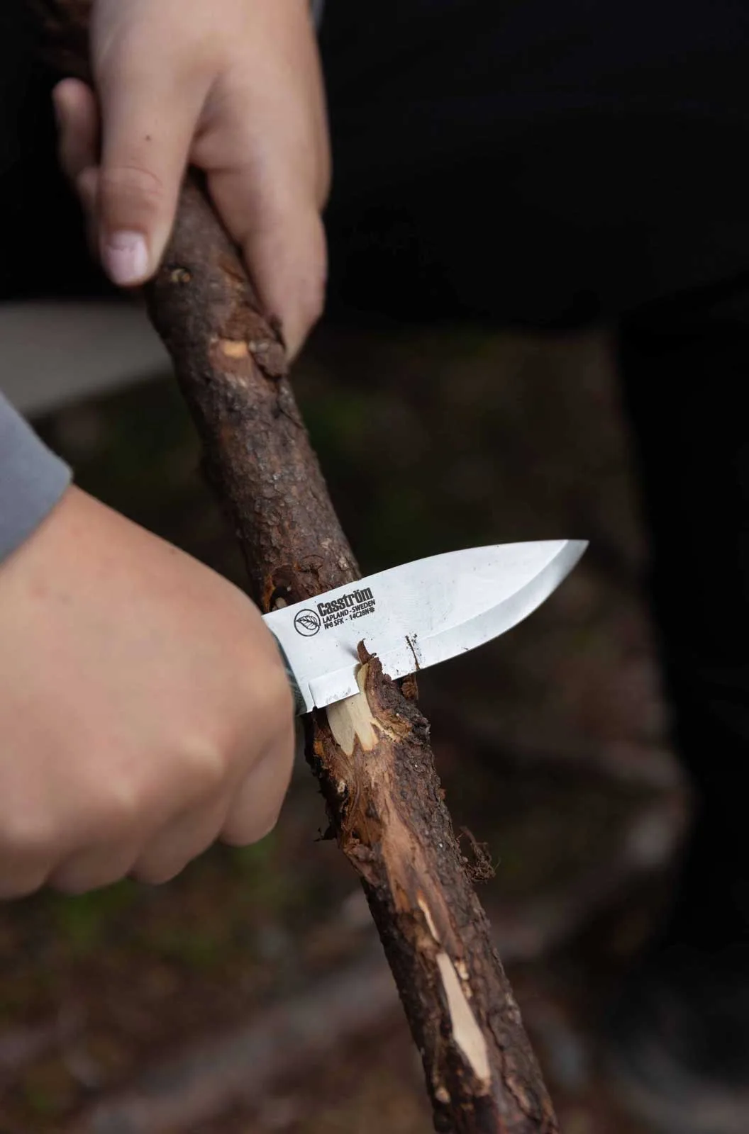 Nóż Casström No.8 SFK Curly Birch 14C28N — zdjęcie 9