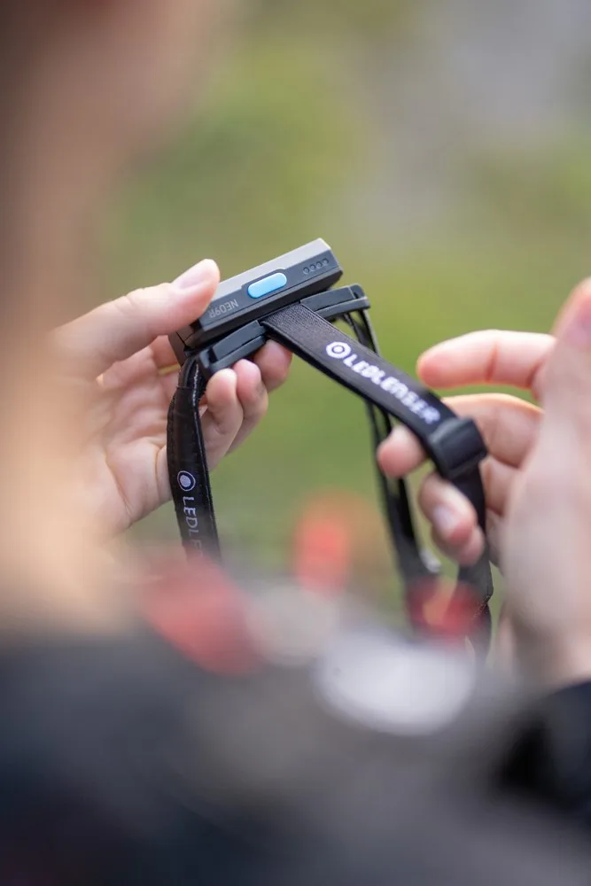 Latarka Ledlenser Neo 9R Blue — zdjęcie 10