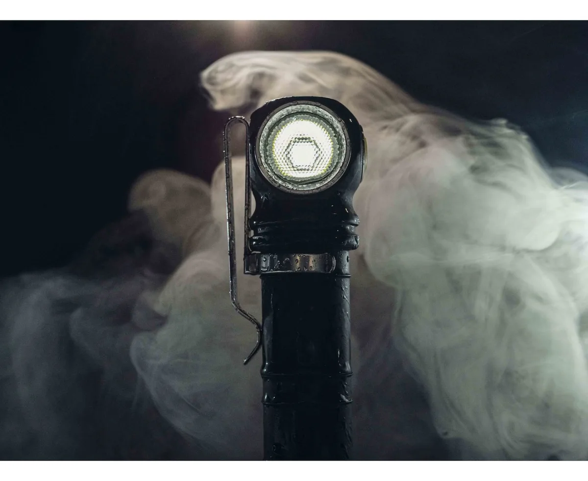Latarka Armytek Wizard C2 Pro Max Warm 3720 lm — zdjęcie 7