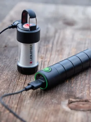Latarka Ledlenser ML4 camping